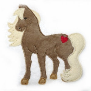 Applikation Horse Pony  Felt Applique -  free color choice Aufnäher parche patch Aufbügel Bügelbild Kindermode Kleidung Stickerei