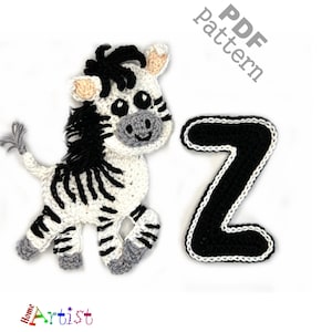 Op de afbeelding: Een gehaakte zebra en de letter "Z" in zwart en wit. De zebra heeft een wit lichaam met zwarte strepen, een zwarte manen en grijze accenten. De letter "Z" is zwart met een witte rand. De tekst "PDF Pattern" staat rechtsboven.