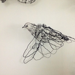 Flying Pigeon Wire Drawing Sculpture Art