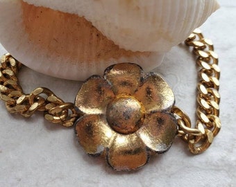 Statement Bracelet Gold Vintage 90s Button Jewelry Vintage Upcycled Jewelry Flower Bracelet Gold Bracelet Gift for Her Boho Bracelet Floral