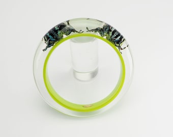 Gorgeous chartreuse green lucite bracelet with two blue beetles