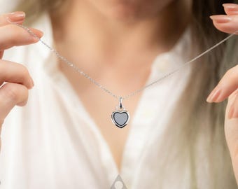 Ciondolo a cuore in giadeite onfacite tipo A / Giada verde inchiostro, argento S925