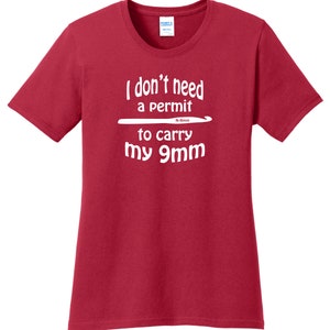 T-shirt drôle au crochet, humour sur les armes à feu, Tshirt en laine, cadeau insolite image 4