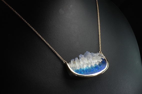 Vintage Matt Bezak cast glass and 14K gold ‘Sea horses’ necklace, ocean wave, exquisite unique jewelry, equestrian gift, glowing, 19.5”