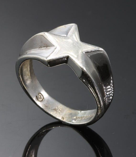 Our handmade sterling silver shooting star ring, celestial jewelry, night sky, wish upon a star, make a wish, gift idea for your star!