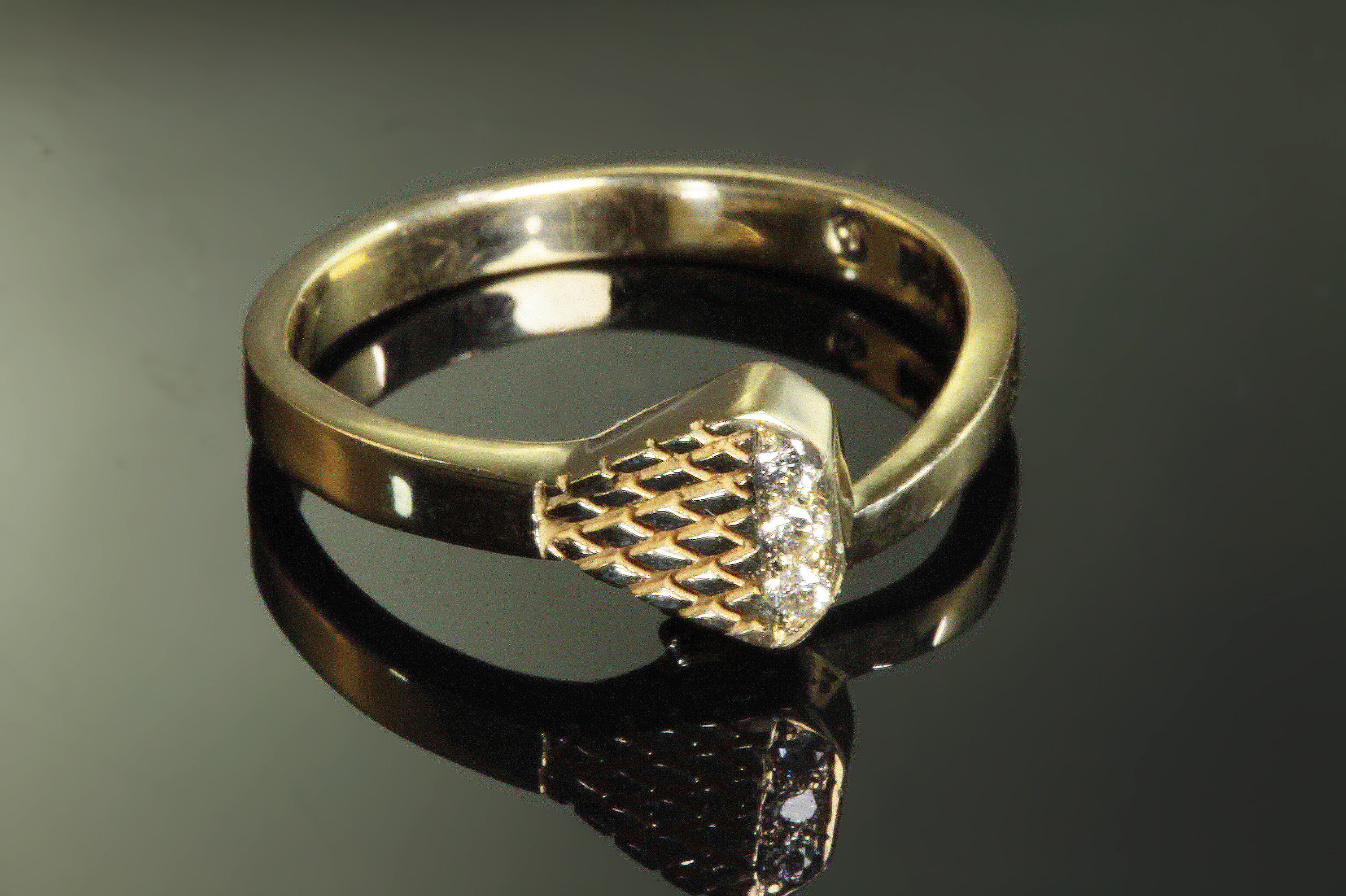 Breeze Horseshoe & Nail Wrap Ring – Greymouth Showcase Jewellers