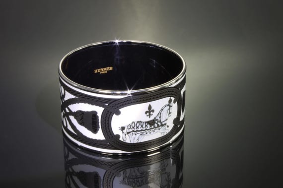 Rare find!  HERMES Enamel Printed Grand Apparat 1.5” Wide Bracelet in white, black and silver, 8.25” ID, gift for her, statement jewelry