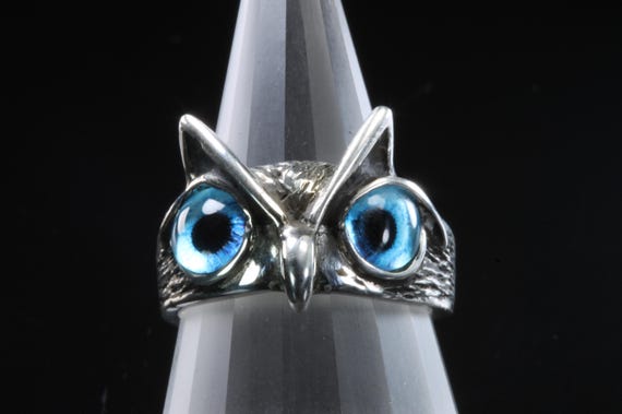 Handmade blue eyed sterling silver owl ring, bird jewelry