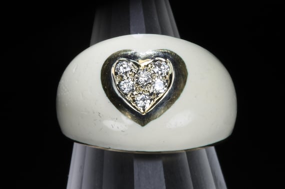 Vintage enameled 18K yellow gold and diamond heart ring. size 5.5 only