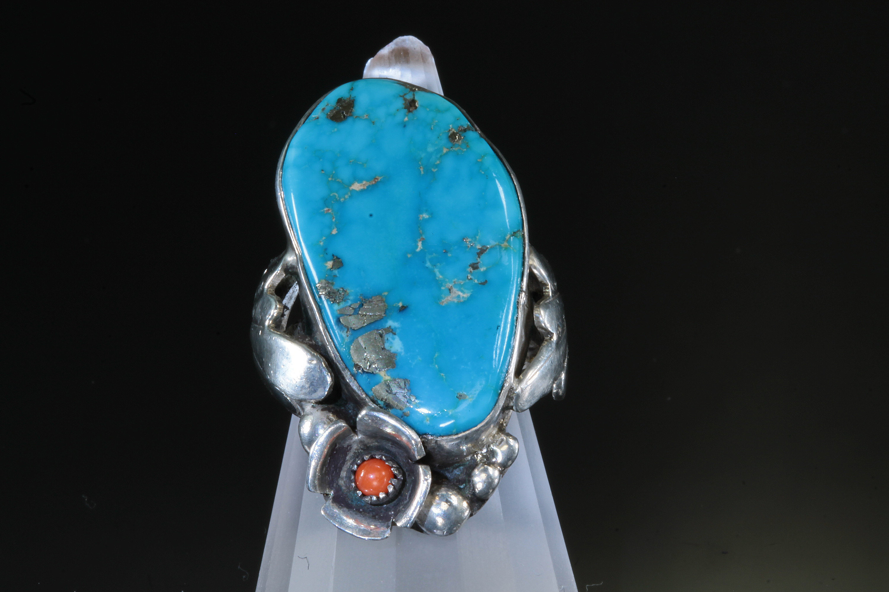 Spectacular Vintage Native American Navajo Morenci Turquoise Coral Sterling Silver Huge Ring Spectacular Vintage Native American Navajo Morenci Turquoise Coral Sterling Silver Huge Ring