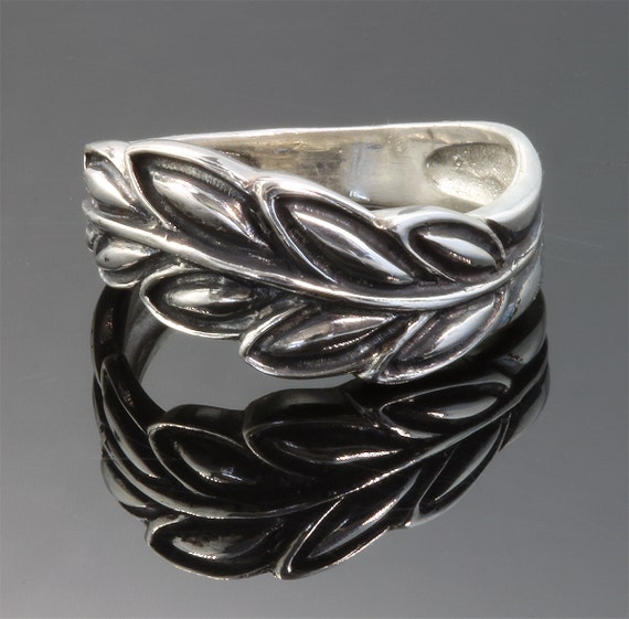 Sterling Silver Laurel Leaf Ring by Cavallo Fine Jewelry