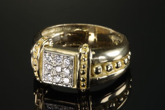 Vintage chunky and sparkly 18K yellow gold and pavé diamond ring. Size 7.25 only