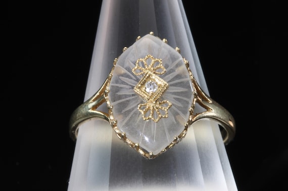 Vintage Art Deco style carved camphor glass 10K yellow gold ring with diamond