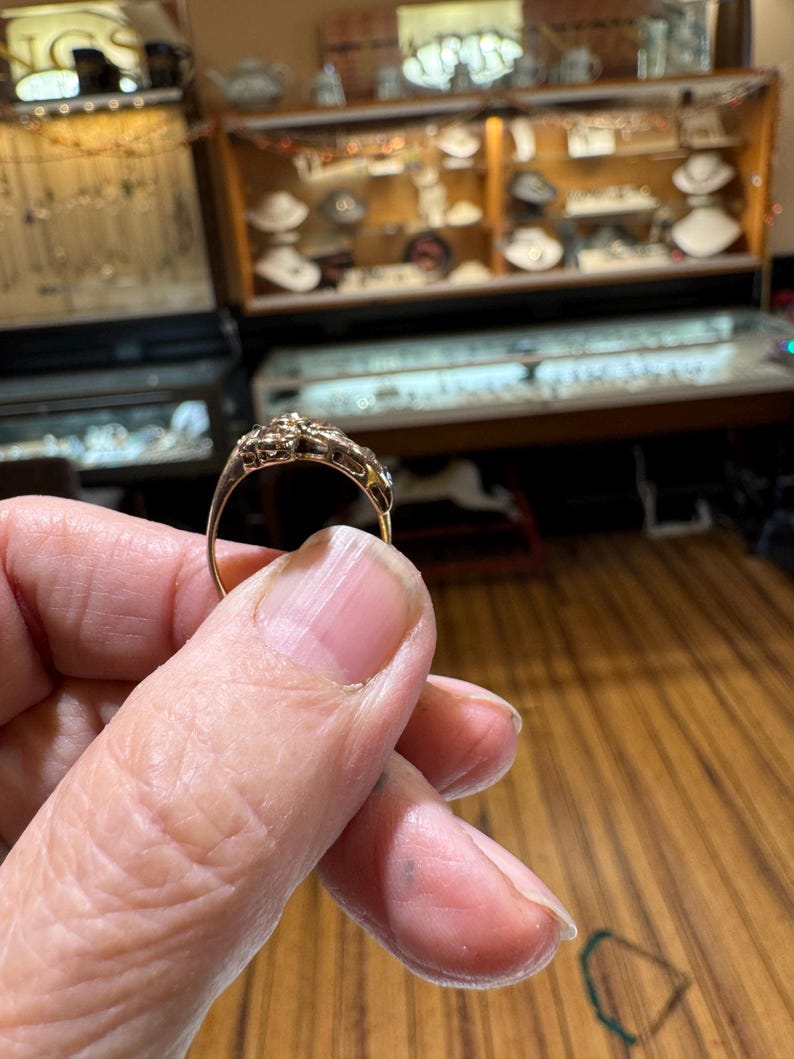 Anillo vintage de oro amarillo de 14 quilates con trébol de 0,85 cts y diamantes. ¡Suerte irlandesa! imagen 8