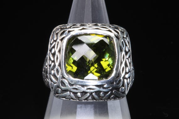 Vintage really big green CZ sterling silver ornate ring size 8.5