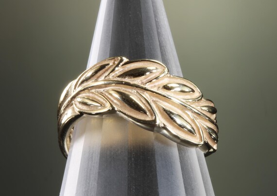 Our handmade 14K yellow gold Laurel leaf ring, accomplishment gift for anyone, floral band