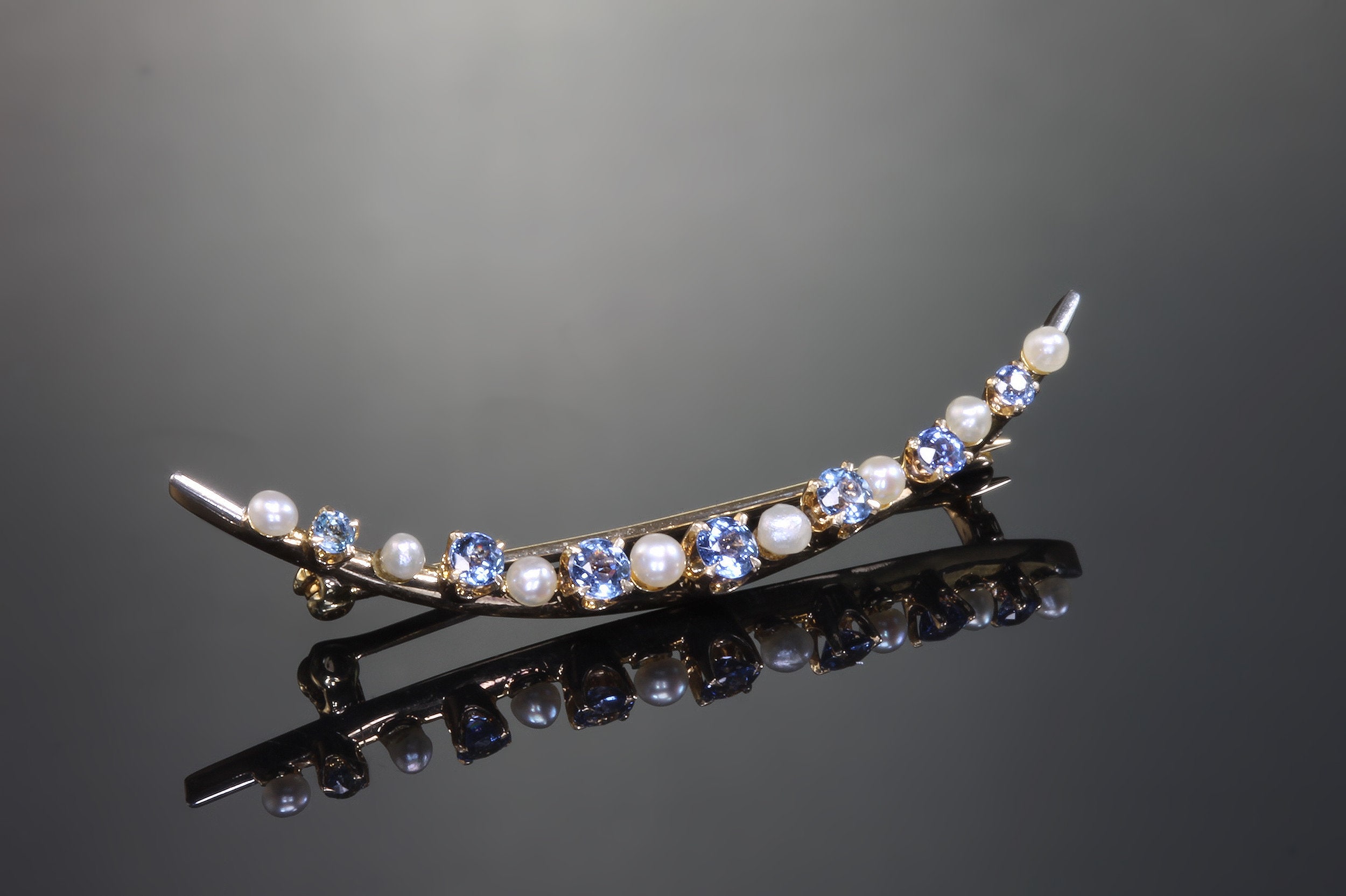 Vintage crescent moon brooch, 14K yellow gold, sapphires, pearls