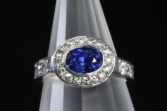 Vintage bright blue sapphire and diamond 18K white gold ring size 7.25 only
