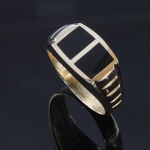 Vintage inlaid black onyx and 14K yellow gold man&#39;s ring, masculine jewelry, gift for him