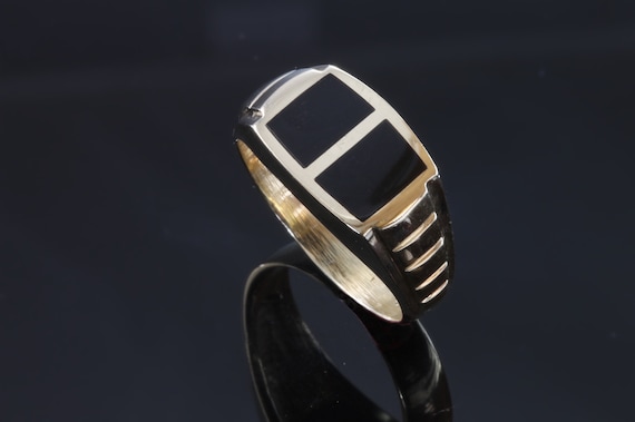 Vintage inlaid black onyx and 14K yellow gold man's ring, masculine jewelry, gift for him