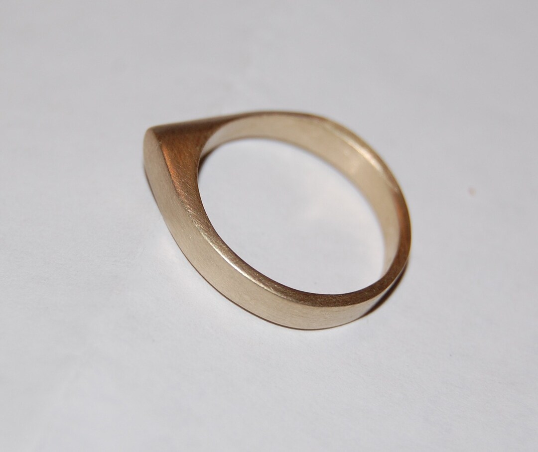 Stackable Point Ring- 10kt Gold Ring - Etsy