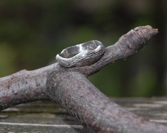 Aliança de casamento de videira de árvore única feita à mão em ouro branco, aliança de casamento natural, aliança de casamento de árvore