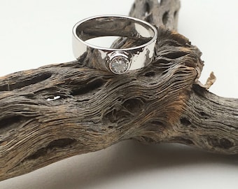 Hammered Diamond Engagement Ring,  Handmade 4.5 MM Diamond 14kt Gold Hammered Engagement Ring
