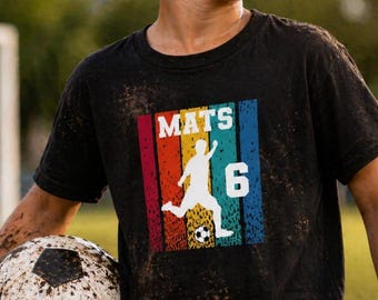Fußball Geburtstag Shirt Junge – personalisiert mit Name & Zahl – Retro Fussball Trikot Kinder Geburtstag 5 6 7 8 9 10 11 12 Jahre