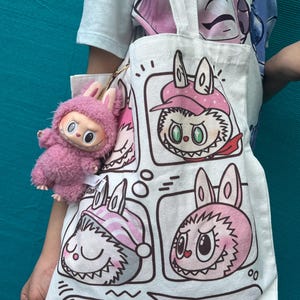The Monsters Labubu canvas draagtas