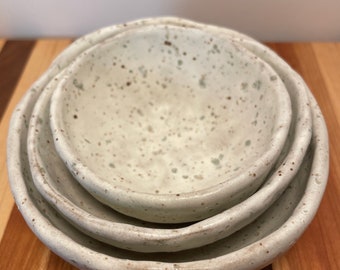 Sea Salt white Nesting bowls organic form