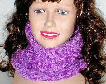 Violet amethyst purple chenille cowl womens violet purple cowl Canada womens neck warmer purple bulky knit cowl gaiter ski hiking toboggan