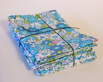 Daisy Explosion Cloth Napkins. Recycled Fabric.  Set of 6.