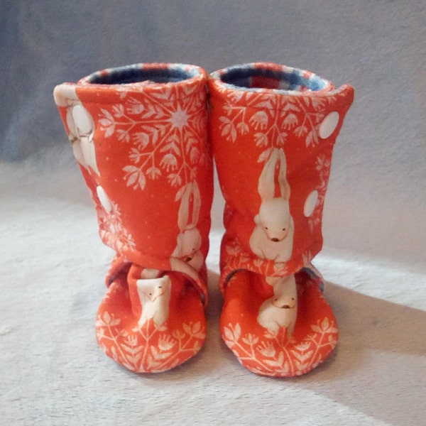 Prêt à expédier | Bottes de lapin flocon de neige : chaussures bébé faites main, semelle souple, tricot de coton, bottes pour nouveau-né