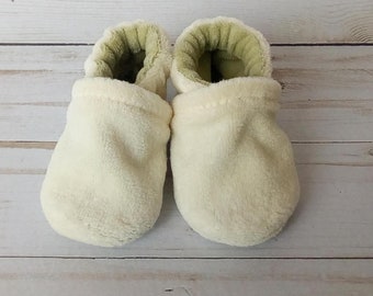 0-3M Newborn Cream and Sage : Handmade Baby Shoes Soft Sole Cotton Velour Knit Fabric Booties