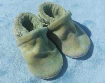 Spring: Soft All Fabric Hand Dyed Bamboo Velour Baby Shoes 0-3M Newborn Booties