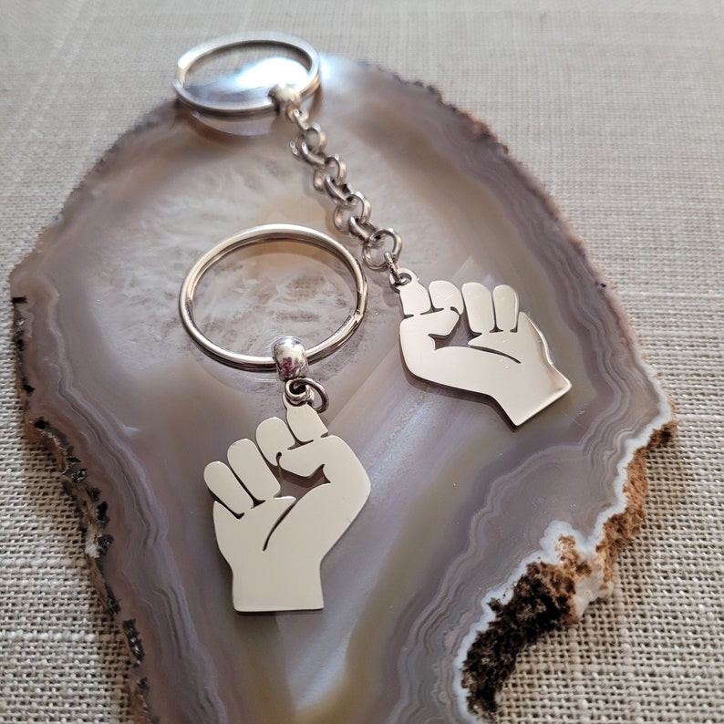 Fist Chain Rings Raised Fist Keychain: Black Power Fist Charm, Resistance Activism Bag ...