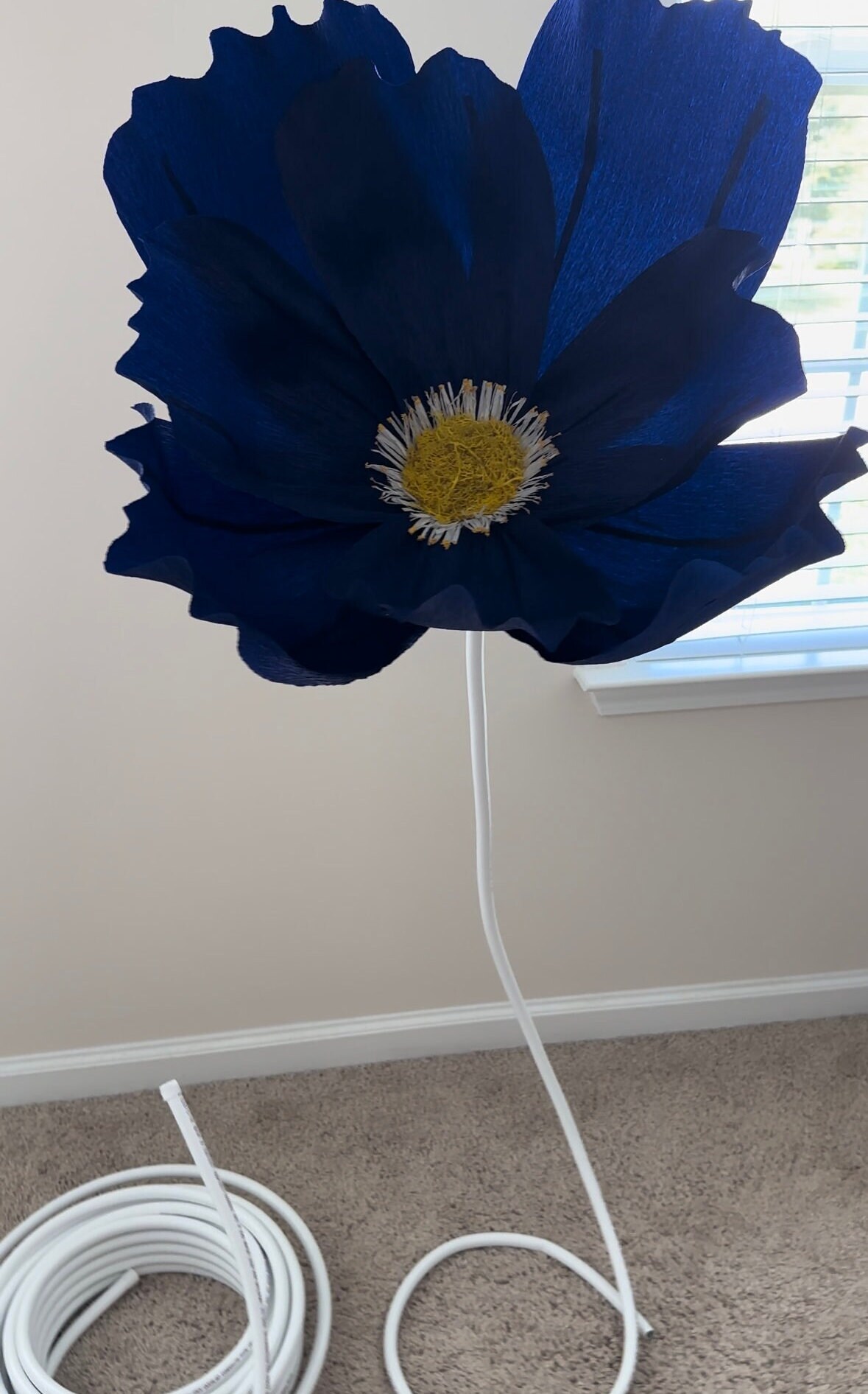 Flexible Pipe for Giant Paper Flowers Bendable Pipe for Balloon Garland Frame Flower Stem White 5/8” Diameter