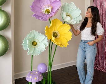 Giant Paper Flowers, Gifts for Her, Large Standing Poppies, Home Decor, Summer Wedding Backdrop, Baby Shower, Photo Booth, Summer Party