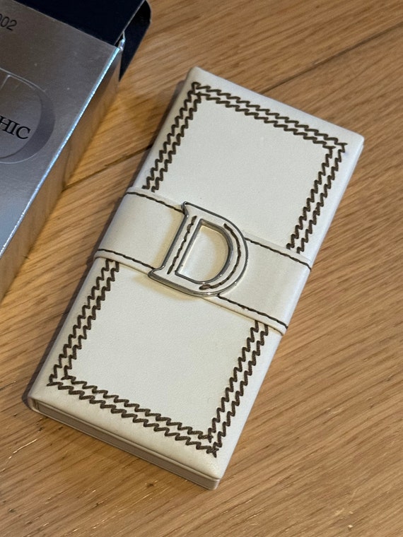 Dior detective chic - Gem