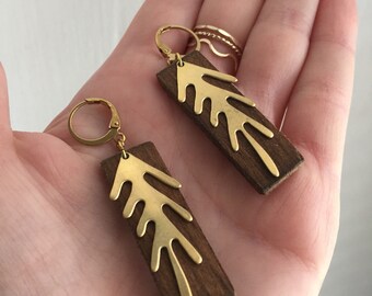 Wood brass leaf earrings