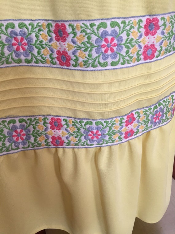 Vintage 1970s yellow floral trim ruffle maxi skirt - image 4