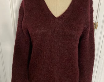 Vintage 1950s maroon vneck mohair sweater