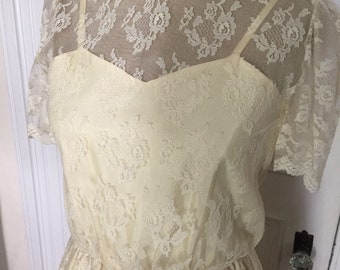 Vintage 1980s lace formal party dress