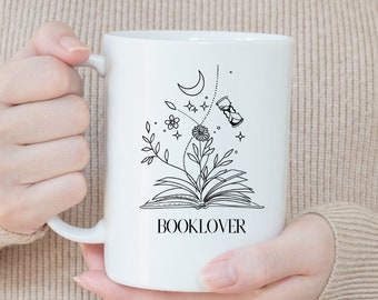 Booklover - Kubek, pomysł na prezent dla moli książkowych w rodzinie lub gronie przyjaciół, prezent urodzinowy, kubek dla miłośników książek