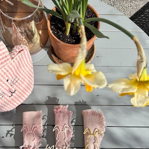 Bunte Tischkarten, Platzkarten als Serviettenring für  Ostern