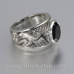 Goth silver ring, GRIFFIN silver ring with Black Spinel Gothic Medieval unisex gryffon ring