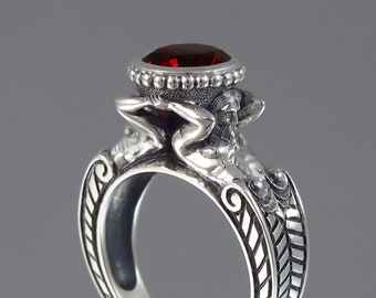 TWO ATLANTIDS sterling silver ring with Garnet