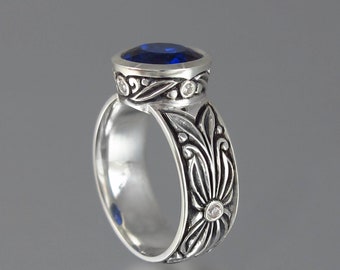The DUCHESS silver ring with lab Blue Sapphire