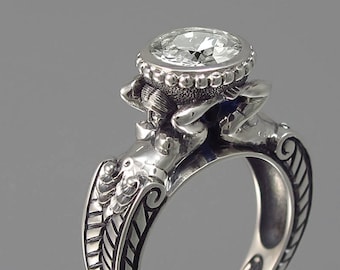 CARYATID Silver Ring with White Topaz