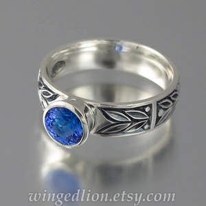 SACRED LAUREL silver ring with Blue Sapphire